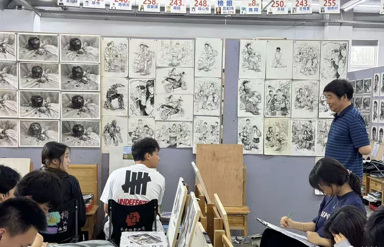 I2ZmZmZmZg_750_0_0_0_q80.webp (1).jpg