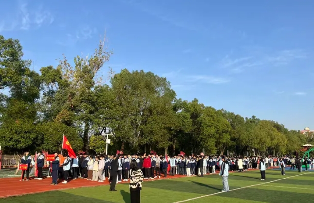 点燃激情，追“球”梦想--世达外校师生冬季球类趣味运动会