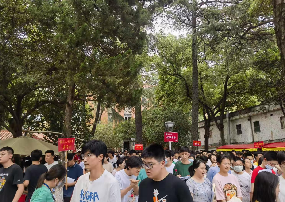 昨日撒下勤奋种,今朝一博必成功! 昨日撒下勤奋种,今朝一博必成功!